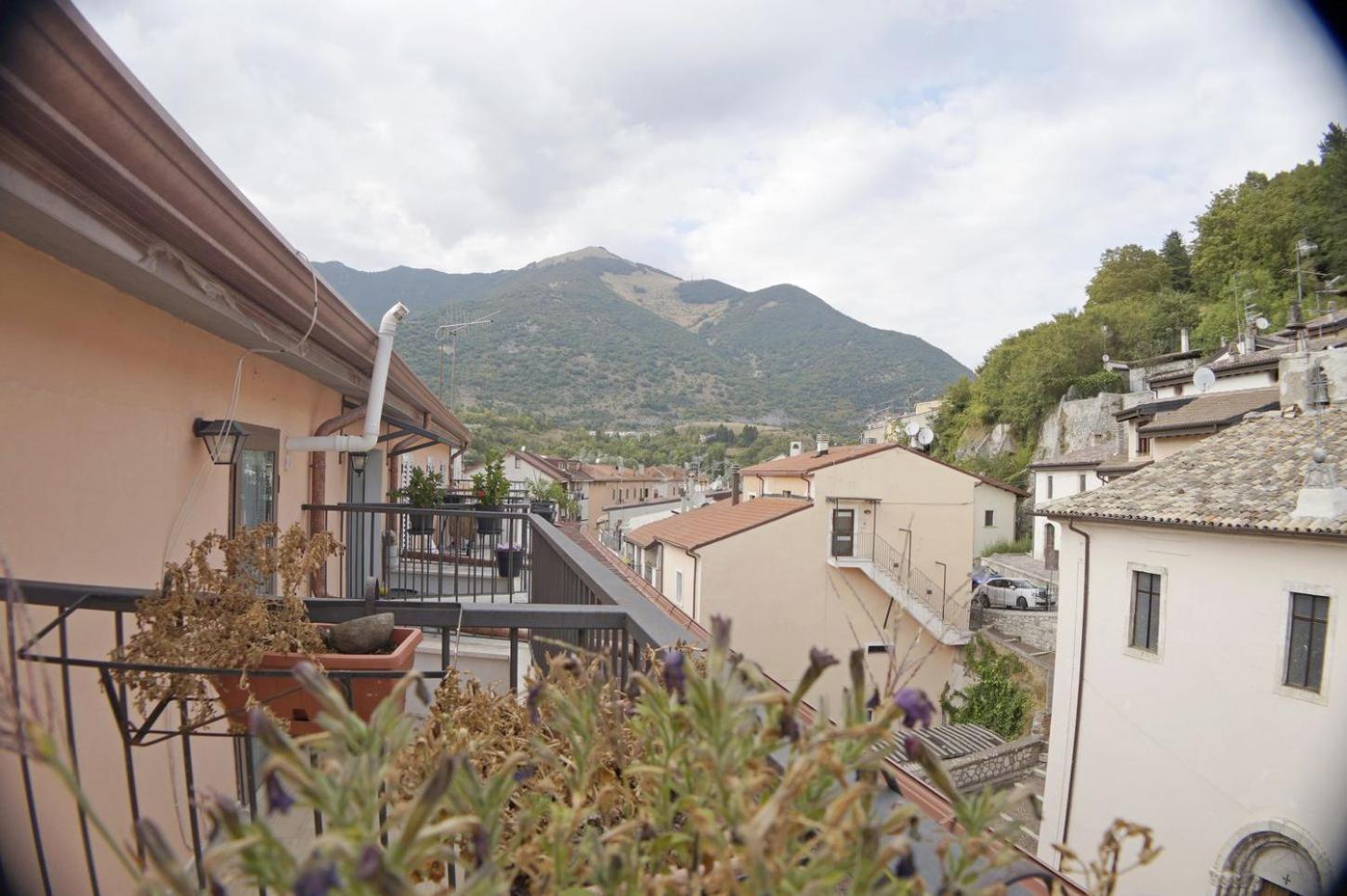 Casa Vacanze Donna Lucia Castel Di Sangro Buitenkant foto